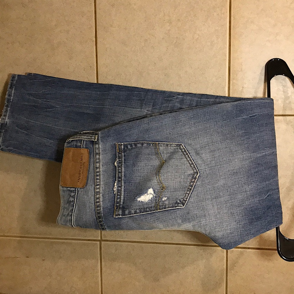 American Eagle Jeans Size 30 x 32 (Never Worn)